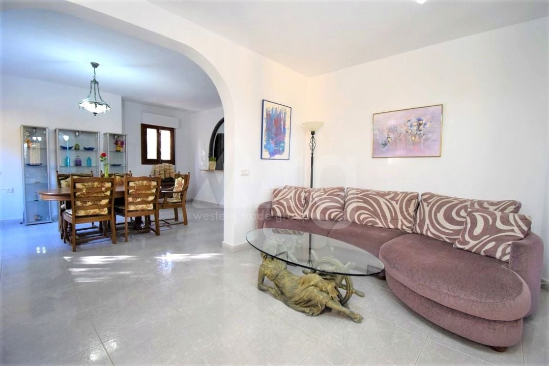 6 bedroom Villa in Villamartin - VRE29853 - Photo - 2