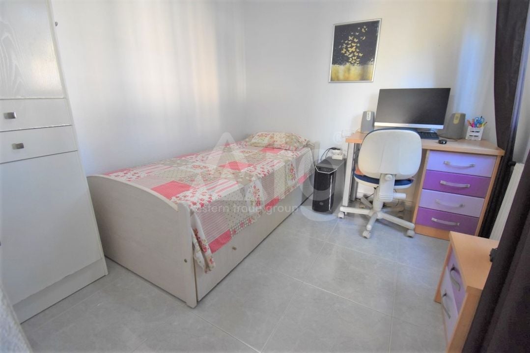 6 bedroom Villa in Villamartin - VRE29853 - Photo - 13