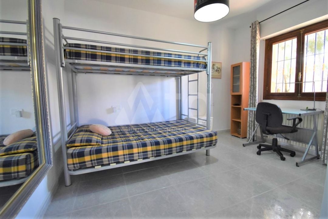6 bedroom Villa in Villamartin - VRE29853 - Photo - 14