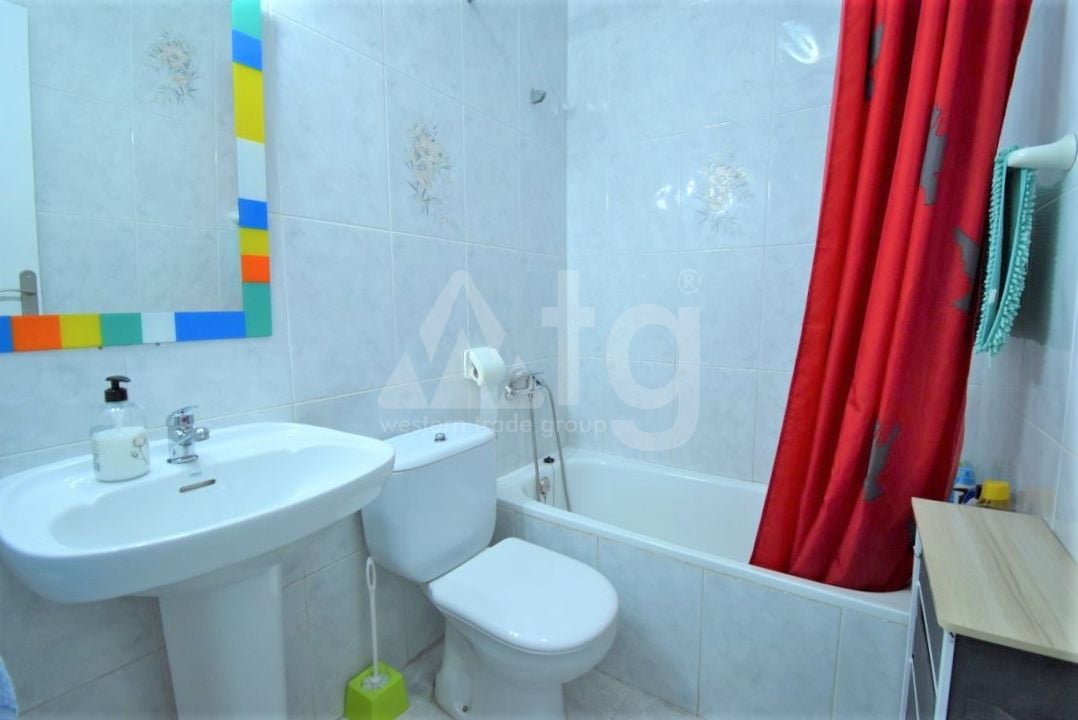 6 bedroom Villa in Villamartin - VRE29853 - Photo - 17