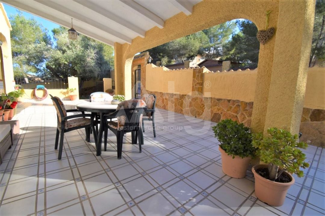 6 bedroom Villa in Villamartin - VRE29853 - Photo - 21