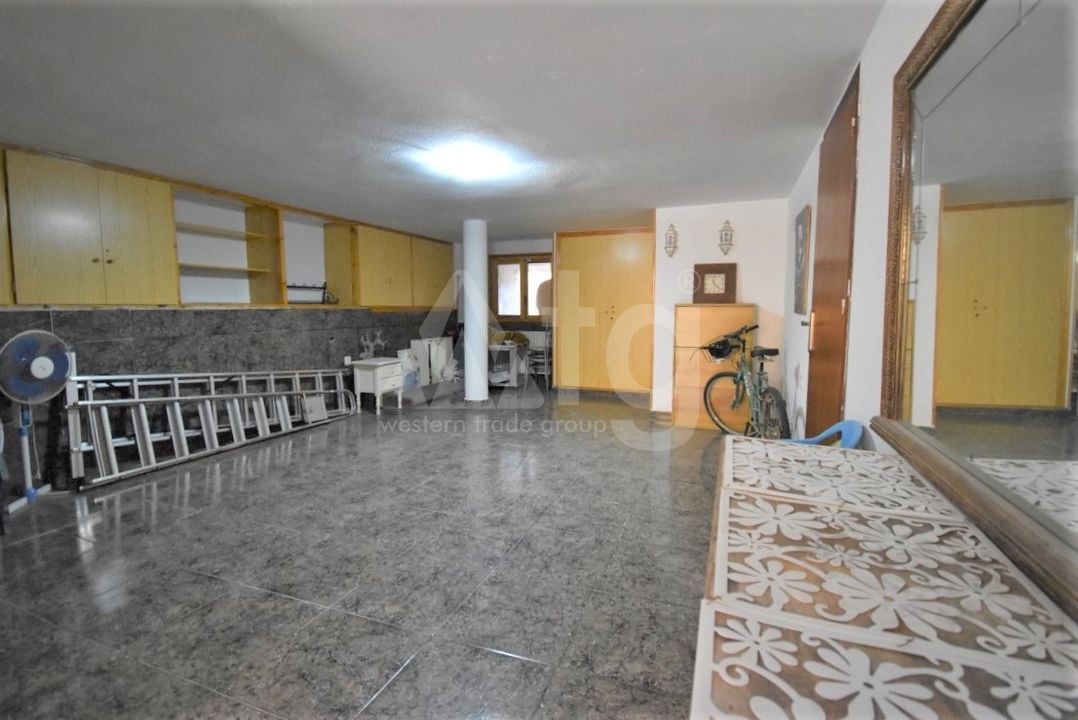 6 bedroom Villa in Villamartin - VRE29853 - Photo - 9