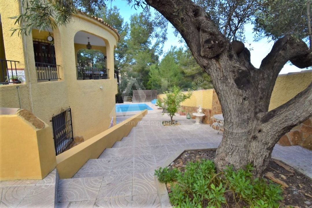 6 bedroom Villa in Villamartin - VRE29853 - Photo - 26