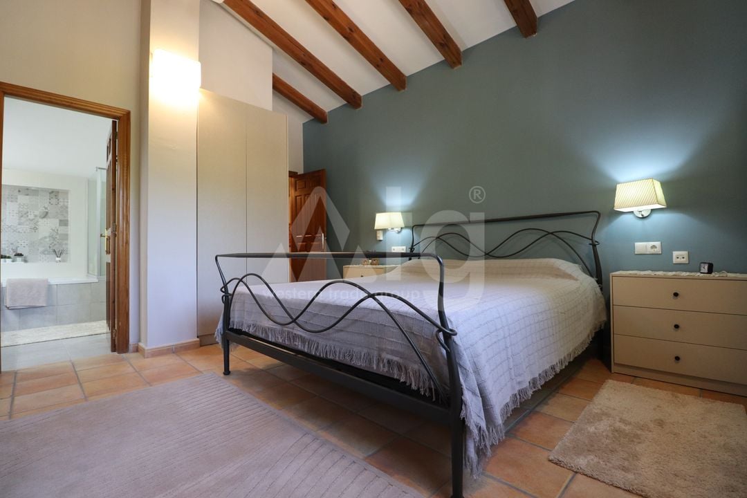 7 bedroom Villa in Catral - VRE29927 - Photo - 19