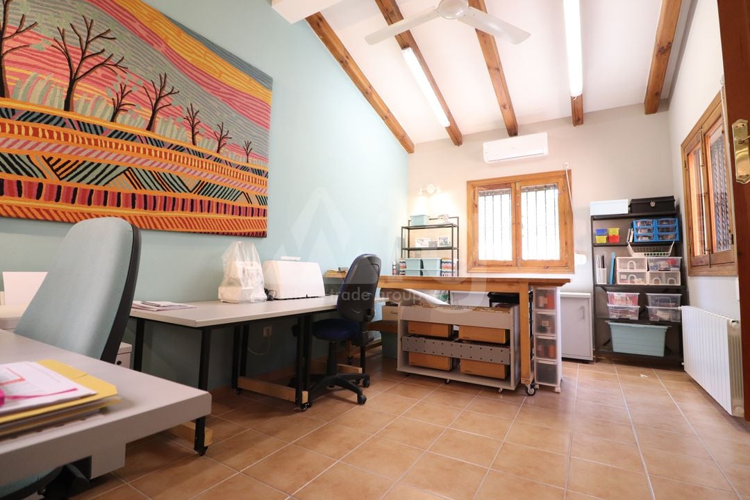 7 bedroom Villa in Catral - VRE29927 - Photo - 24