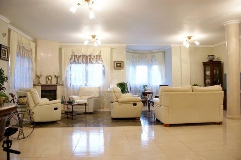 4 bedroom Villa in Ciudad Quesada - TT40176 - Photo - 9