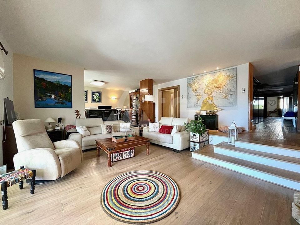 5 bedroom Villa in Benidorm - CGN42013 - Photo - 5