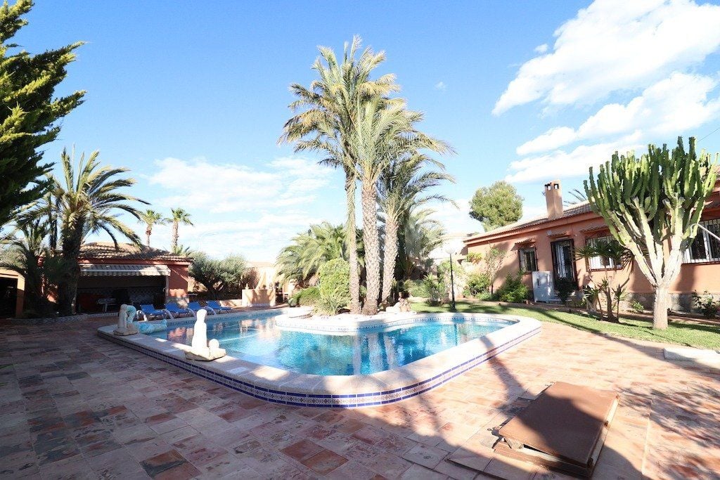 5 bedroom Villa in Torrevieja - CRR41231 - Photo - 2