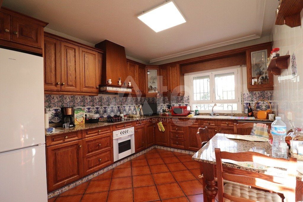 5 bedroom Villa in Torrevieja - CRR41231 - Photo - 9