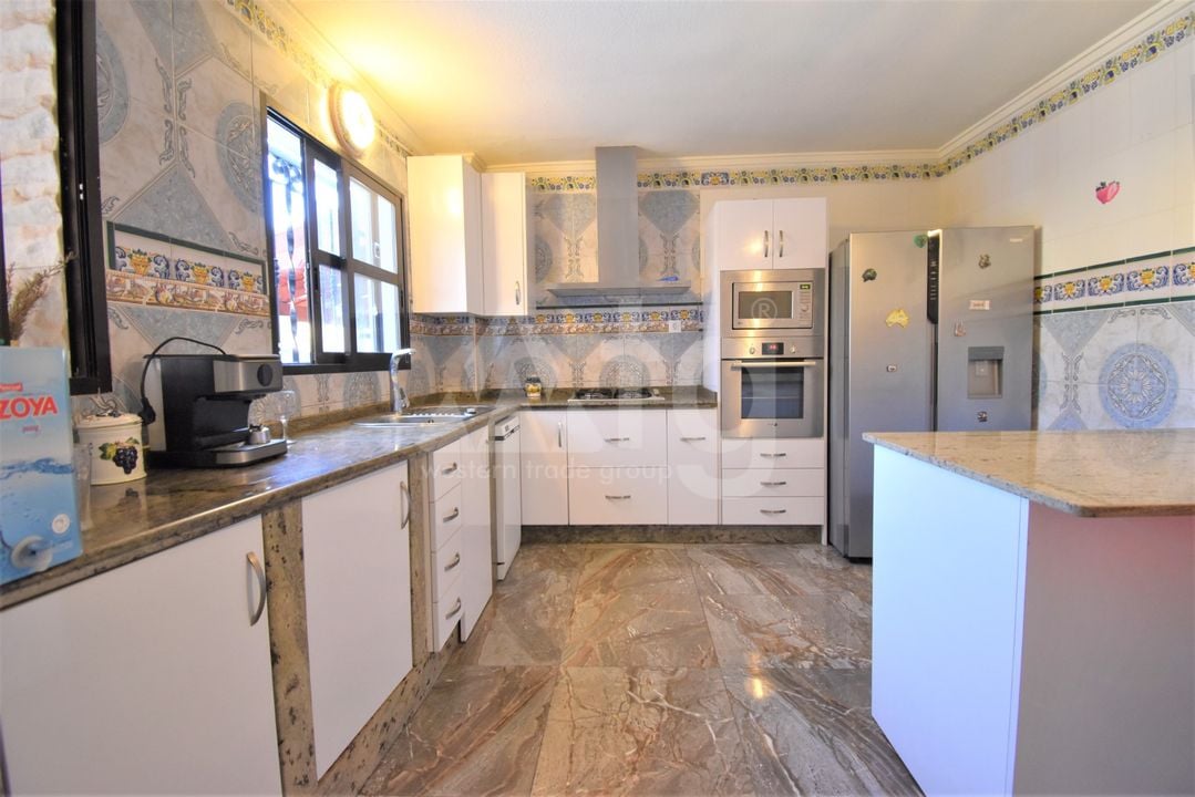 Villa de 4 chambres à Villamartin - VRE42116 - Photo - 8