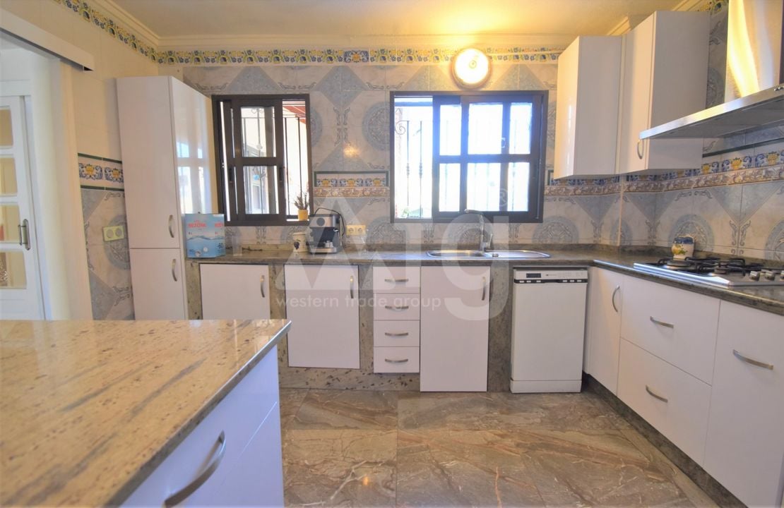 Villa de 4 chambres à Villamartin - VRE42116 - Photo - 9