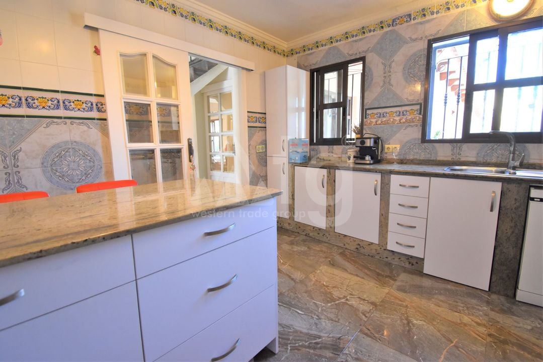 Villa de 4 chambres à Villamartin - VRE42116 - Photo - 10