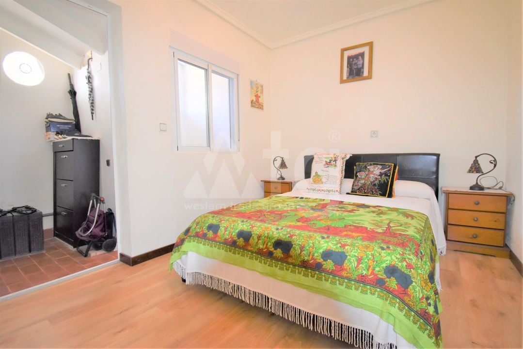 Villa de 4 chambres à Villamartin - VRE42116 - Photo - 14
