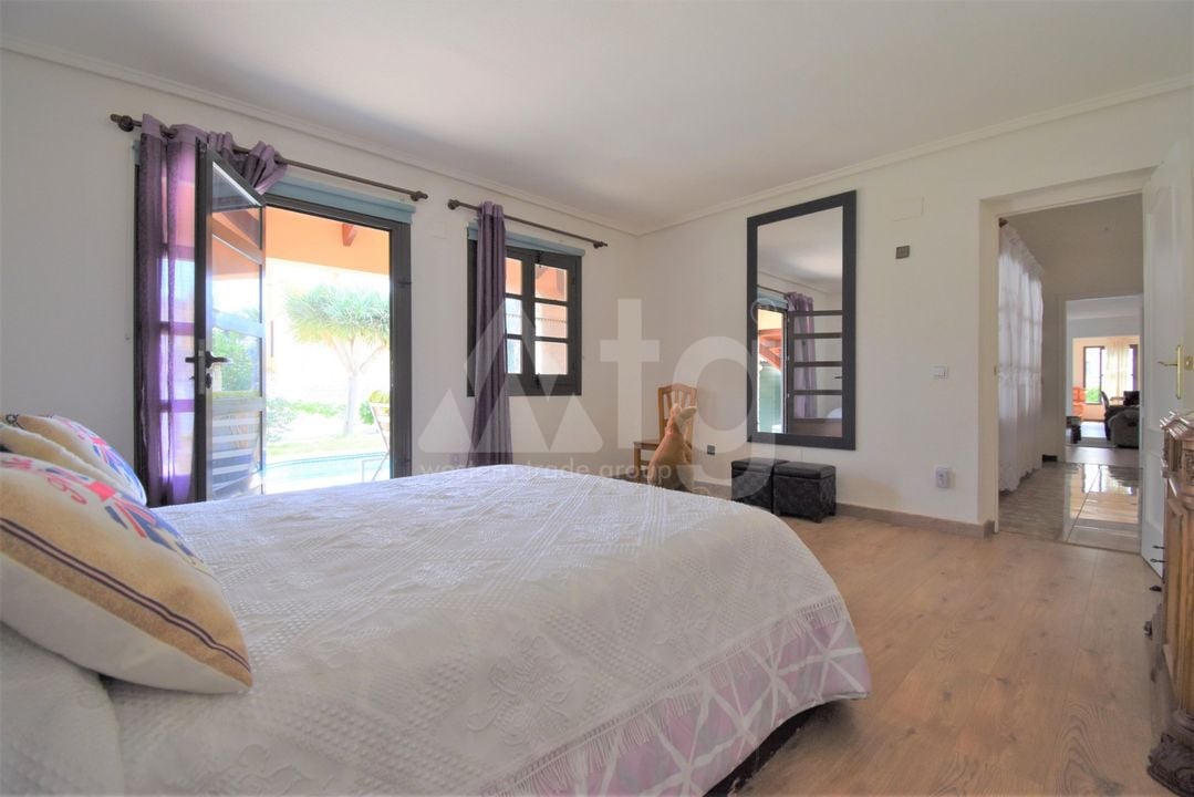 Villa de 4 chambres à Villamartin - VRE42116 - Photo - 16