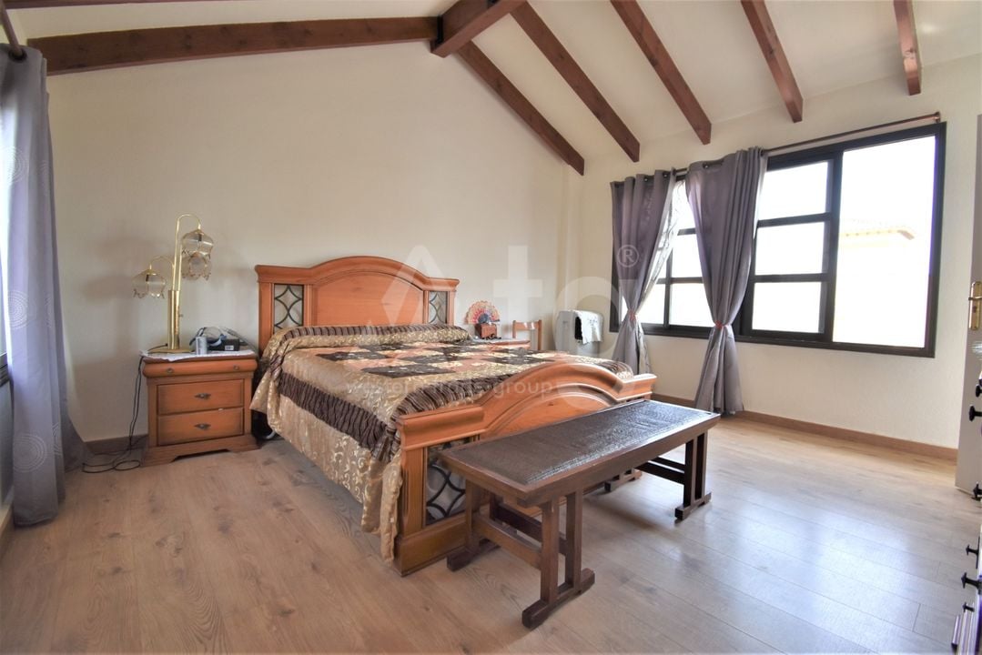 Villa de 4 chambres à Villamartin - VRE42116 - Photo - 17