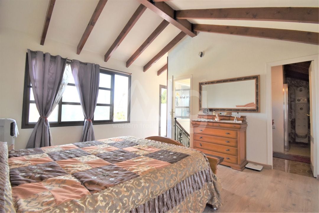Villa de 4 chambres à Villamartin - VRE42116 - Photo - 18