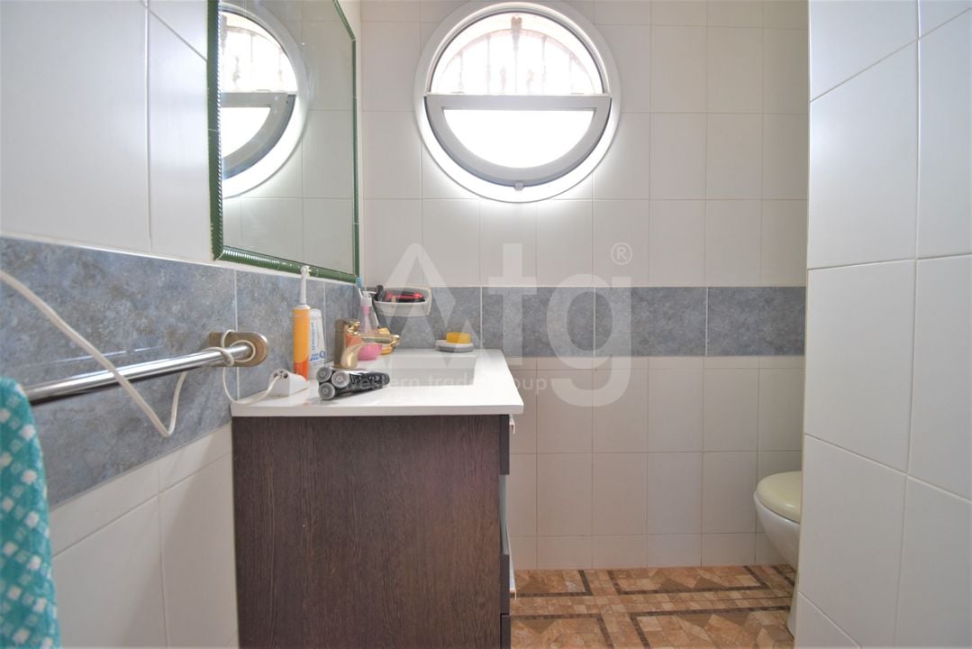 Villa de 4 chambres à Villamartin - VRE42116 - Photo - 24