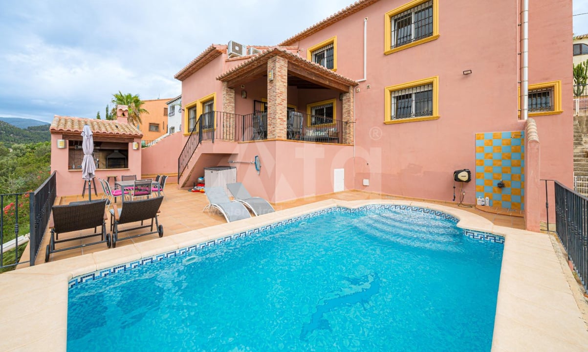 5 bedroom Villa in Orba - OH42567 - Photo - 2