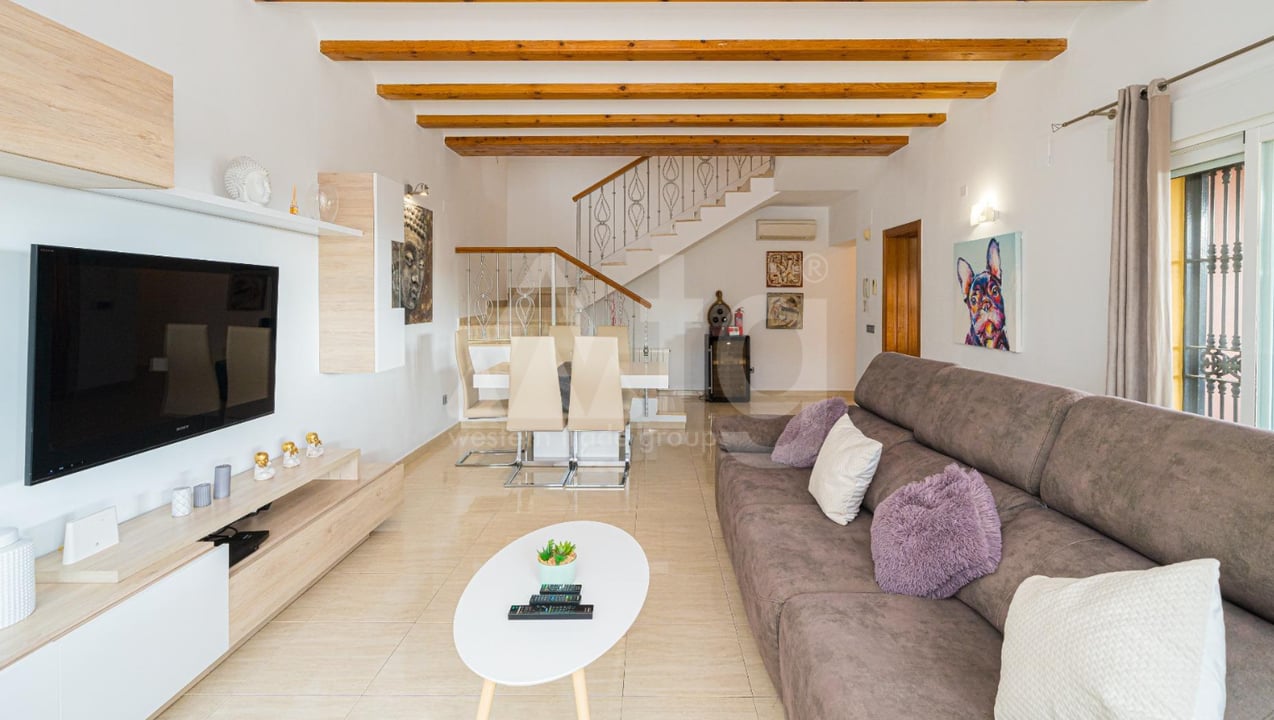 5 bedroom Villa in Orba - OH42567 - Photo - 9