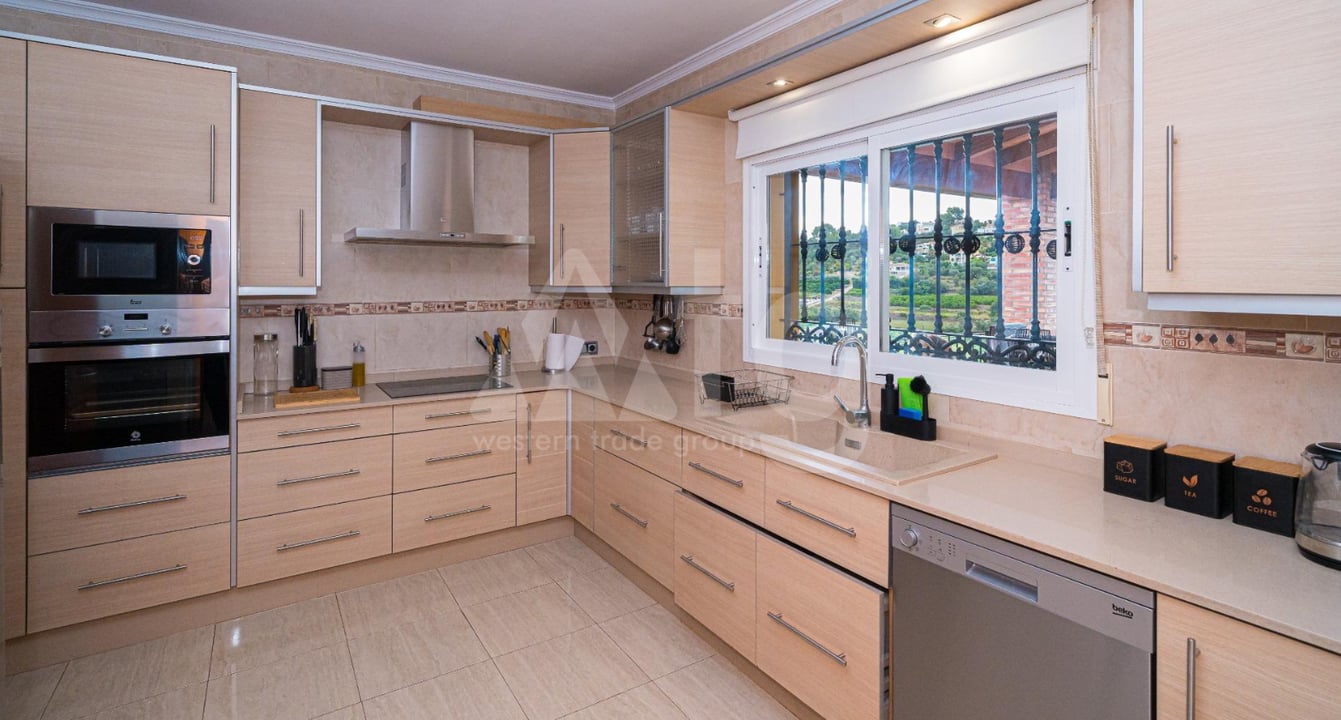 5 bedroom Villa in Orba - OH42567 - Photo - 10