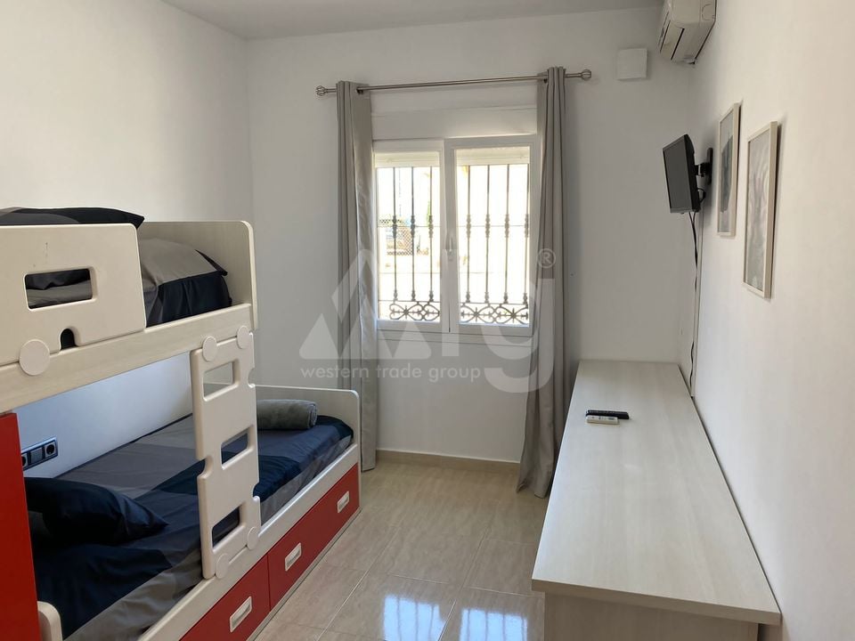 5 bedroom Villa in Orba - OH42567 - Photo - 13