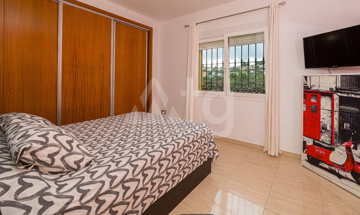 5 bedroom Villa in Orba - OH42567 - Photo - 15
