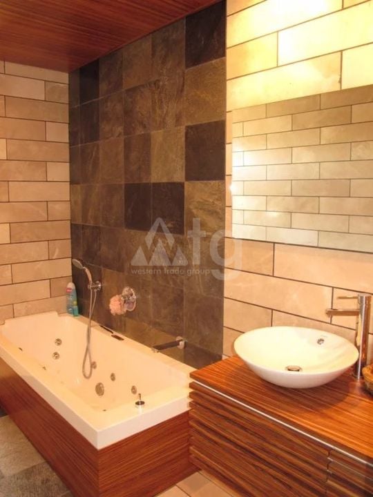 Villa de 4 chambres à Denia - BES45386 - Photo - 27