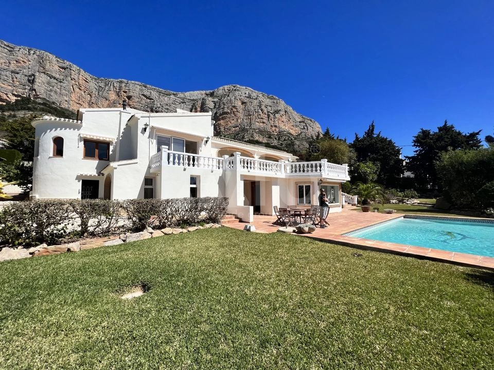 5 bedroom Villa in Javea - BES45455 - Photo - 1
