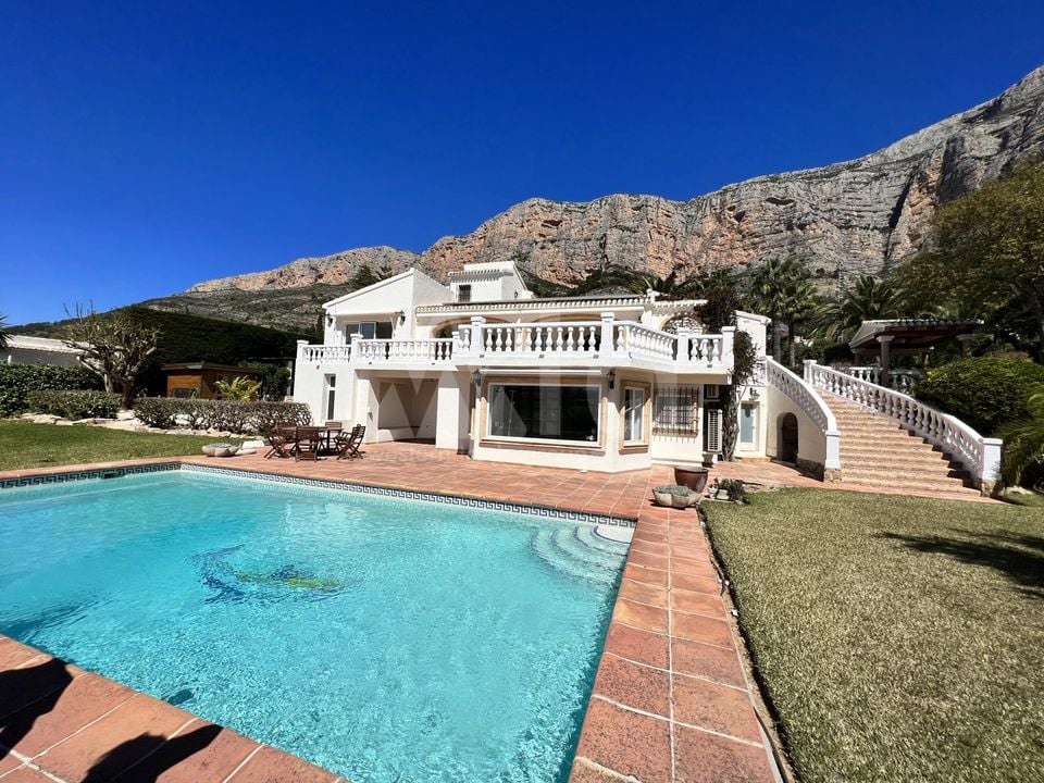 5 bedroom Villa in Javea - BES45455 - Photo - 17
