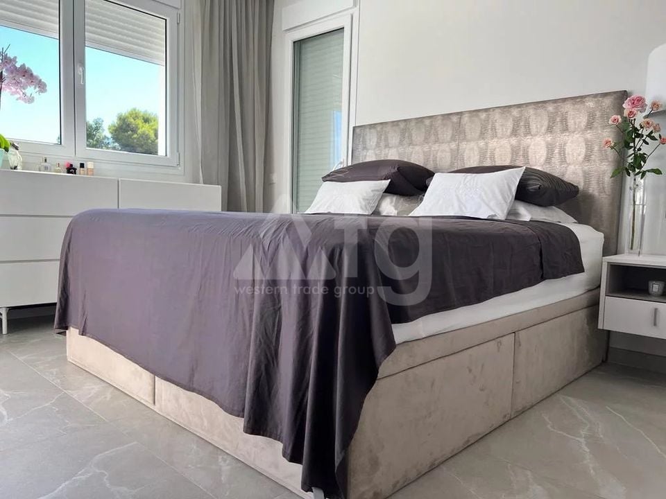 4 bedroom Villa in Javea - BES45500 - Photo - 18