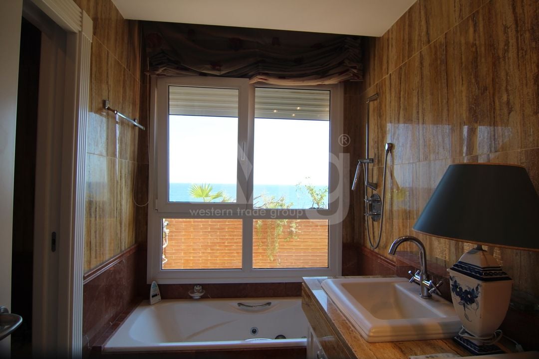 Villa de 9 chambres à Alicante - WI62465 - Photo - 17