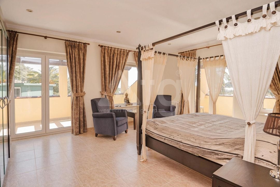 Villa de 4 chambres à Callosa de Ensarriá - SLE52173 - Photo - 21