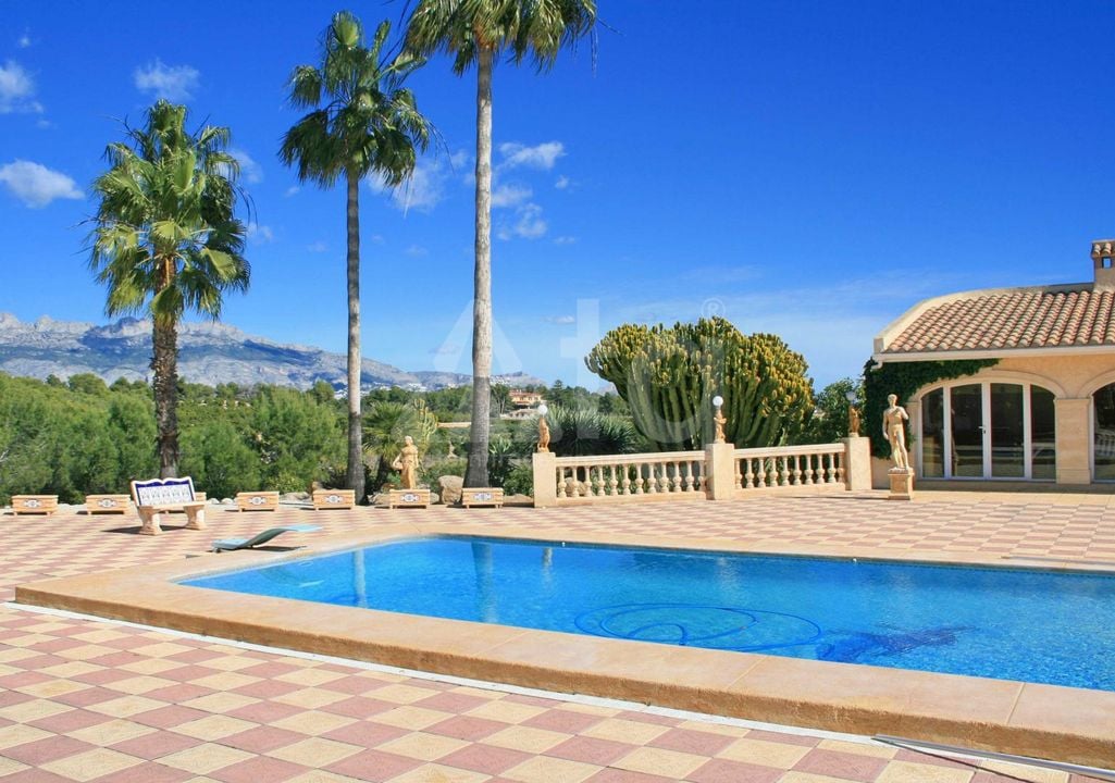 5 bedroom Villa in Alfaz del Pi - SLE52226 - Photo - 3