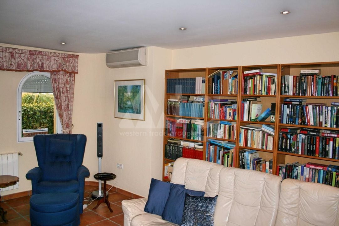 5 bedroom Villa in Alfaz del Pi - SLE52226 - Photo - 13