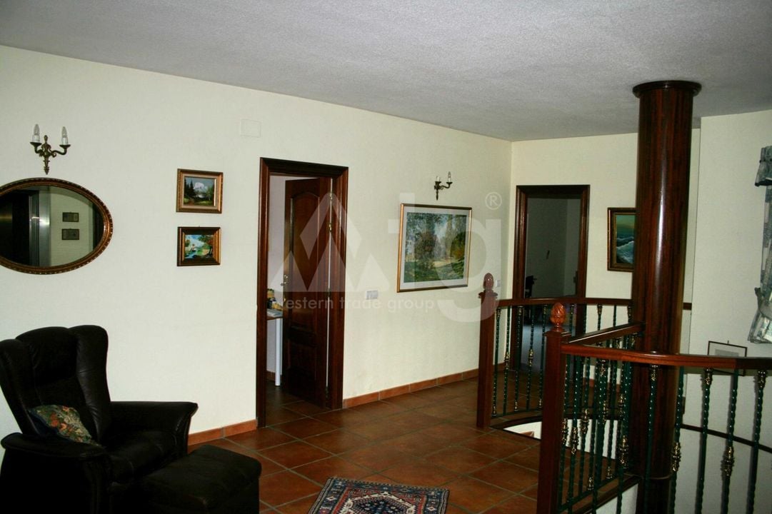 5 bedroom Villa in Alfaz del Pi - SLE52226 - Photo - 16