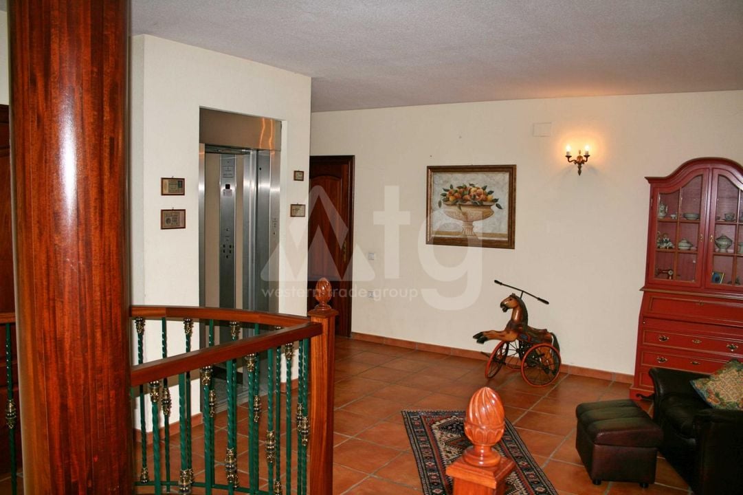 5 bedroom Villa in Alfaz del Pi - SLE52226 - Photo - 17
