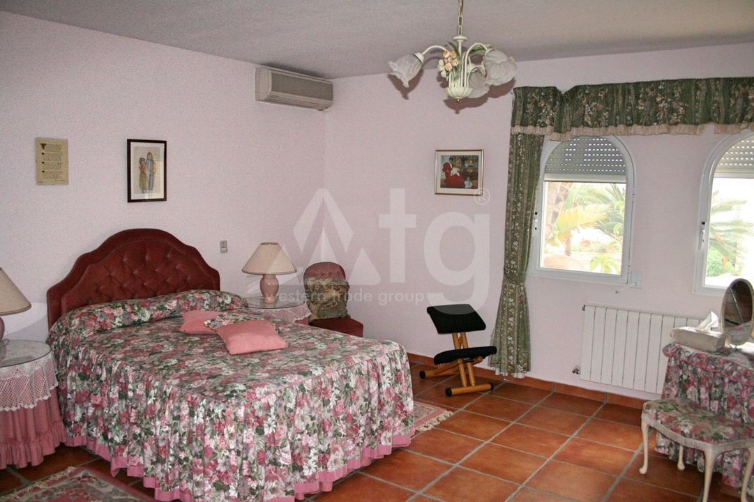 5 bedroom Villa in Alfaz del Pi - SLE52226 - Photo - 18