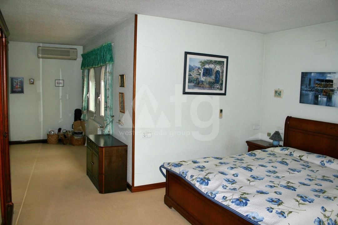 5 bedroom Villa in Alfaz del Pi - SLE52226 - Photo - 19