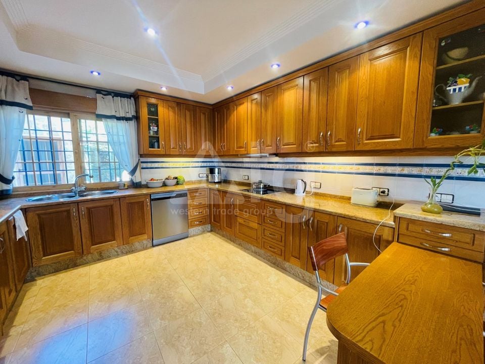 6 bedroom Villa in Altea - SLE73742 - Photo - 13