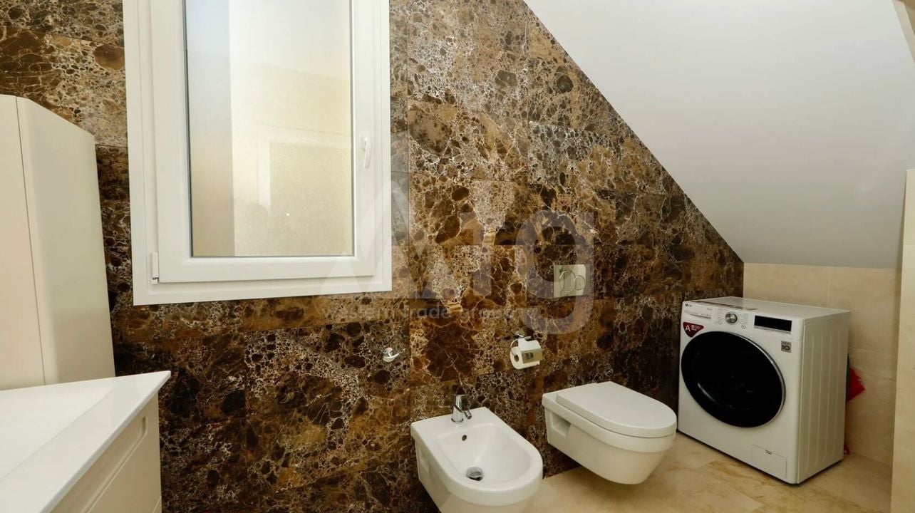Villa de 5 chambres à La Senia - SBL1117635 - Photo - 14