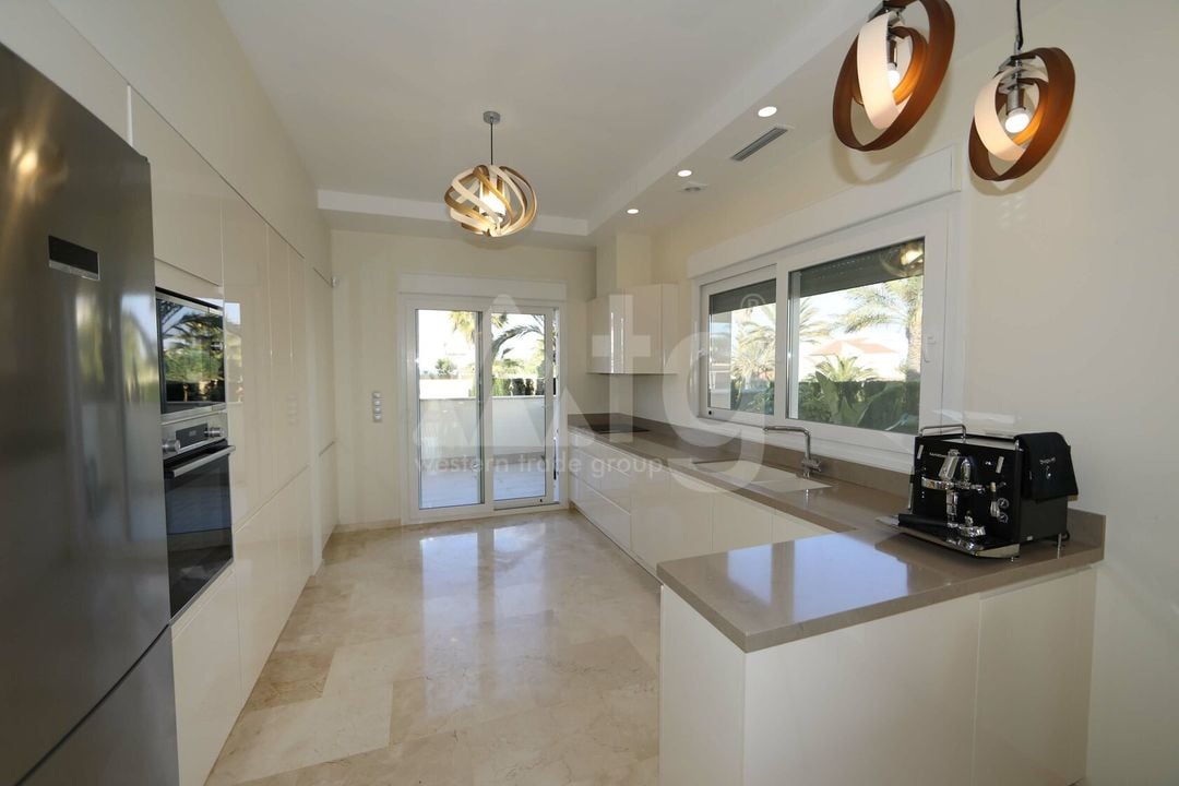 Villa de 5 chambres à La Senia - SBL1117635 - Photo - 6
