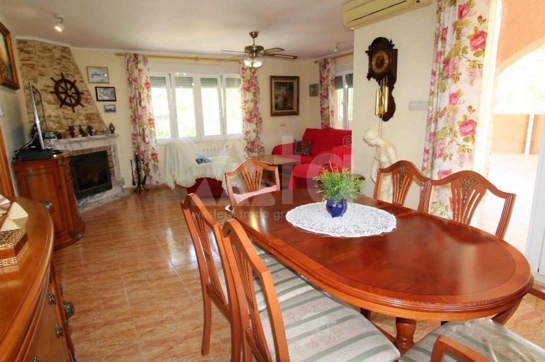 5 bedroom Villa in Torrevieja - RH59002 - Photo - 5