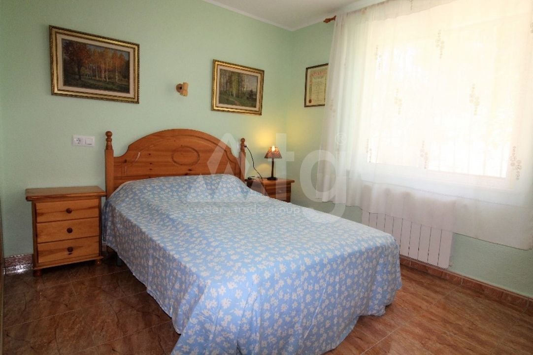 5 bedroom Villa in Torrevieja - RH59002 - Photo - 13