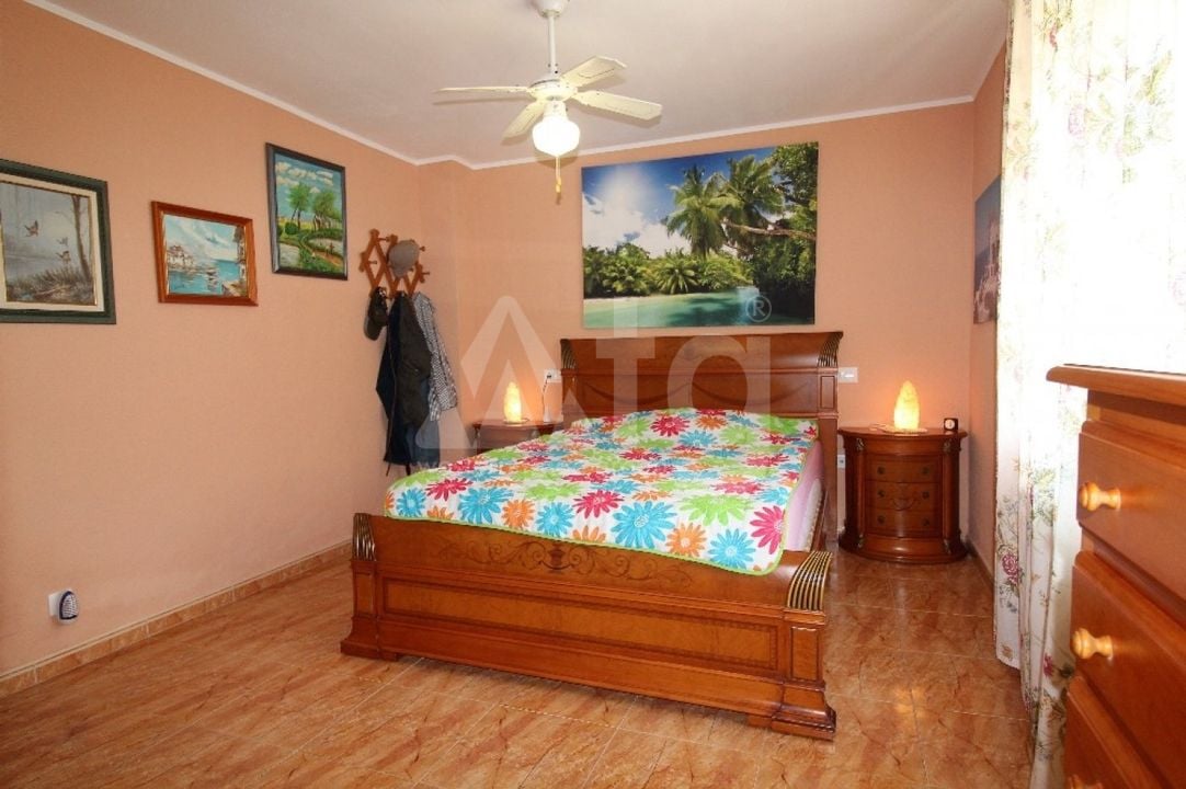 5 bedroom Villa in Torrevieja - RH59002 - Photo - 11