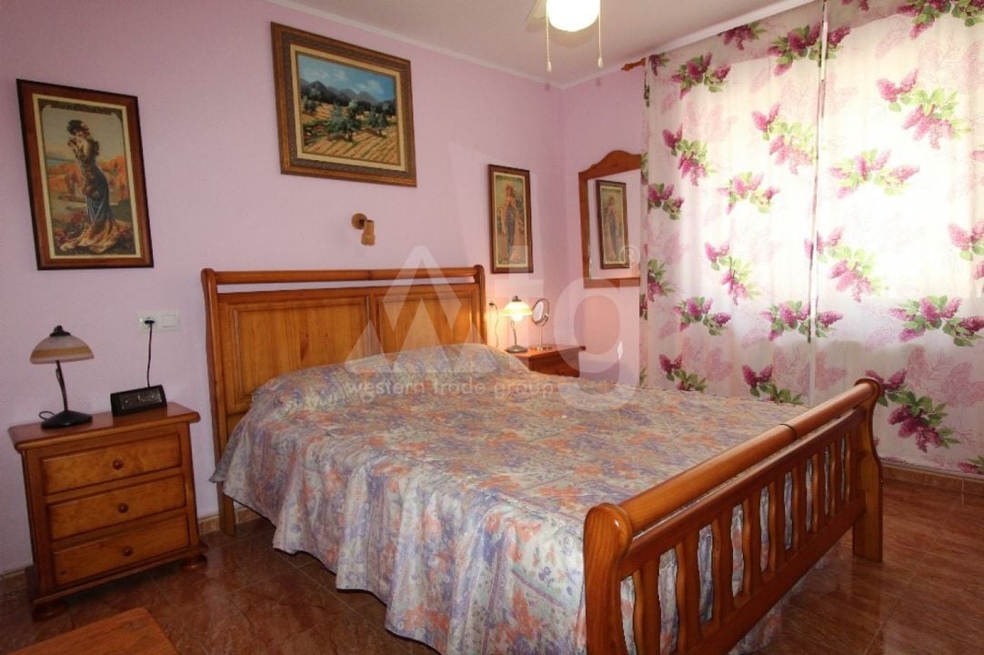 5 bedroom Villa in Torrevieja - RH59002 - Photo - 15