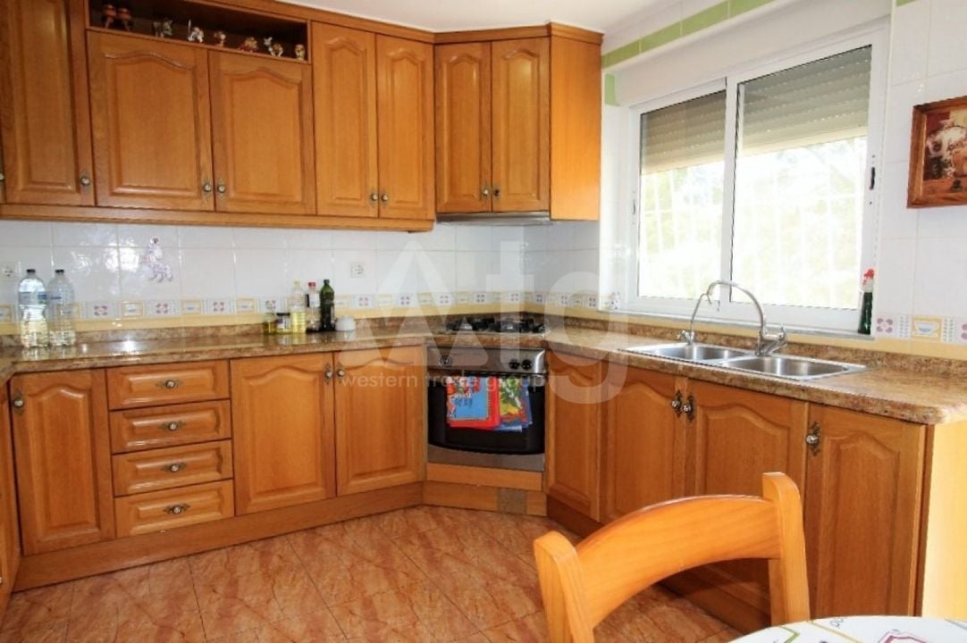5 bedroom Villa in Torrevieja - RH59002 - Photo - 8