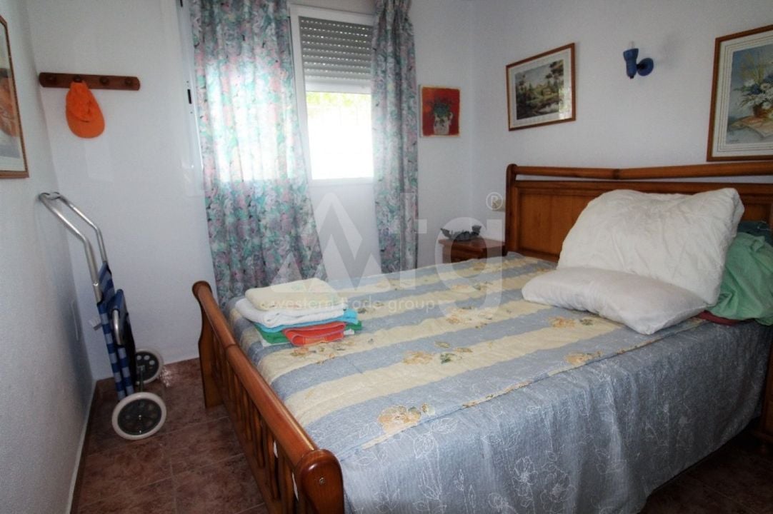 5 bedroom Villa in Torrevieja - RH59002 - Photo - 18