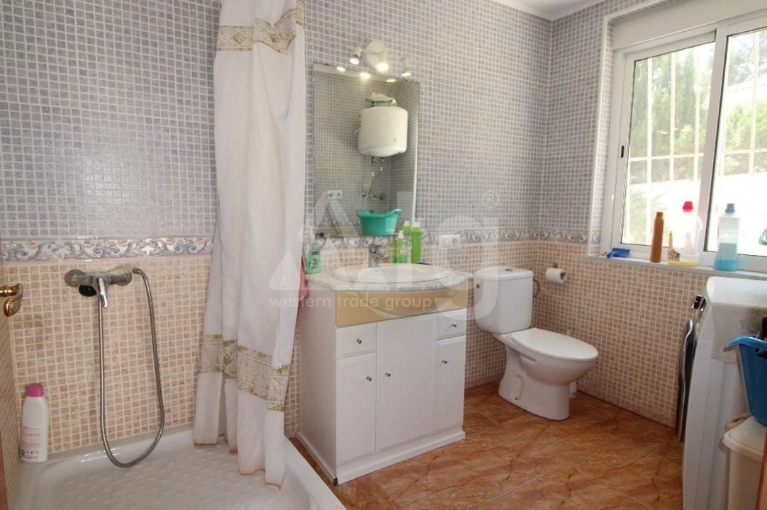5 bedroom Villa in Torrevieja - RH59002 - Photo - 24