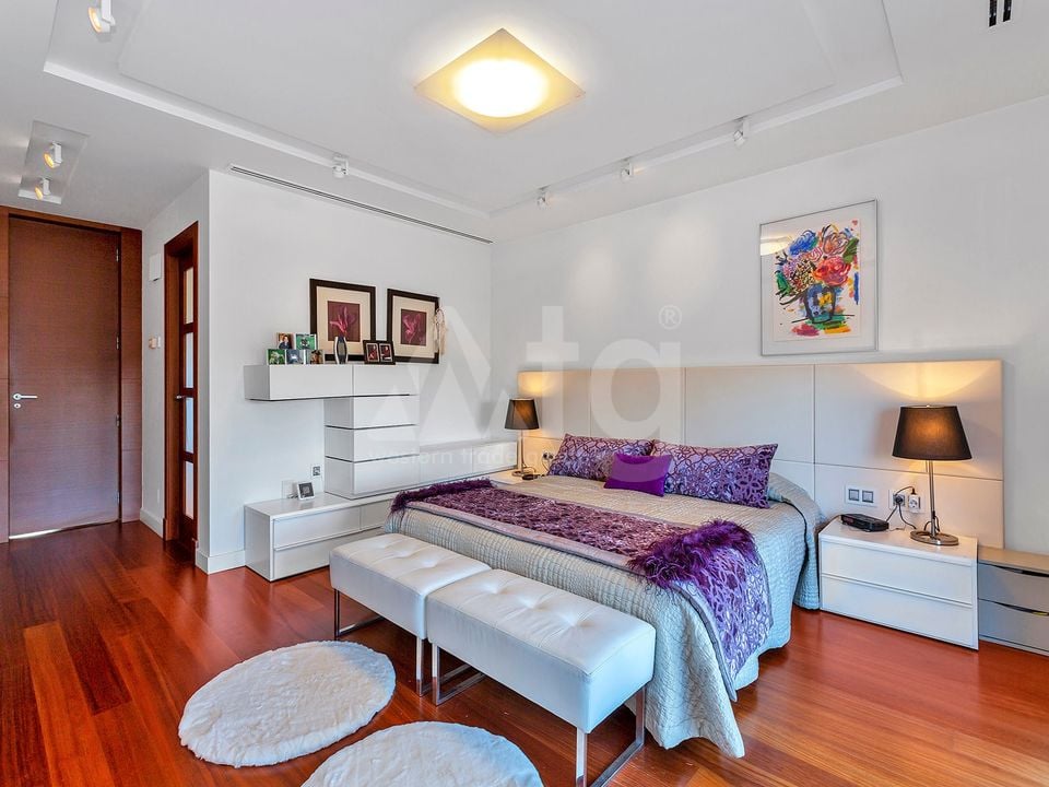 6 bedroom Villa in Algorfa - CCT59060 - Photo - 15