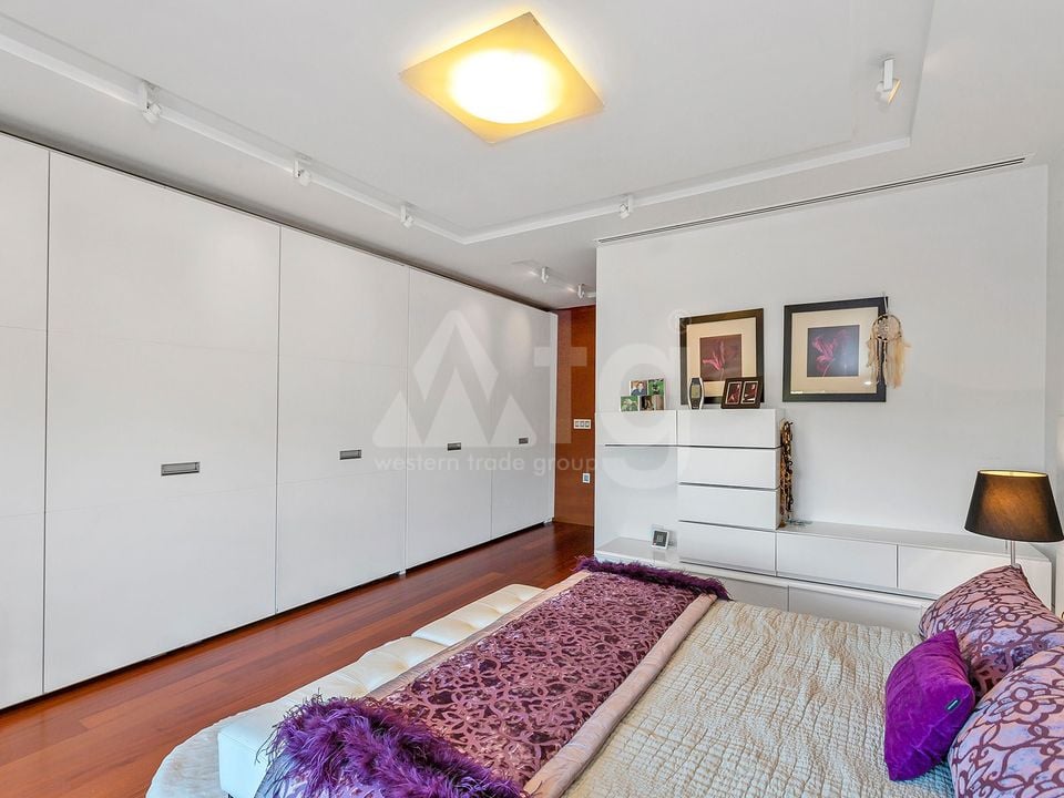 6 bedroom Villa in Algorfa - CCT59060 - Photo - 16